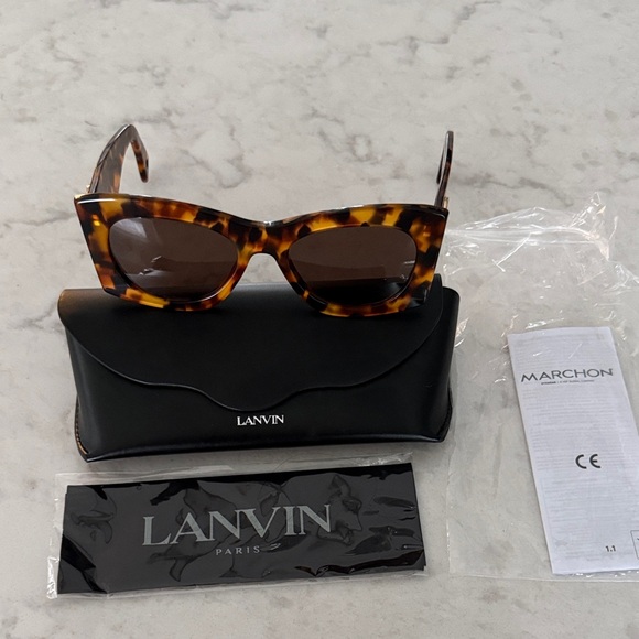Lanvin Brown Tortoise Women's Sunglasses - Picture 9 of 11